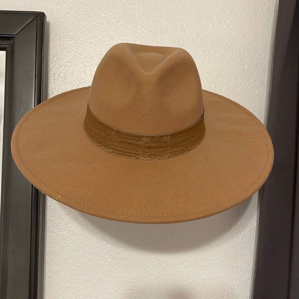 Brown felt wide brim Womens hat.